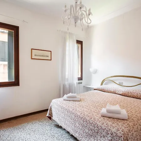A Due Passi Dall'antico Ghetto, Sestiere Di Cannaregio * Venedig